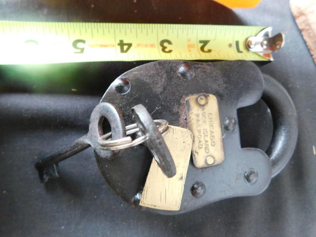Chicago Rock Island Railroad lock w/ key