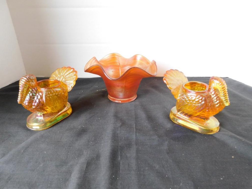 Carnival glass Fenton ruffled hat, marigold and fern patterns