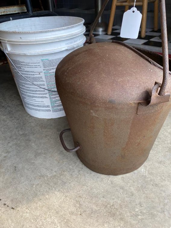 Metal milking can