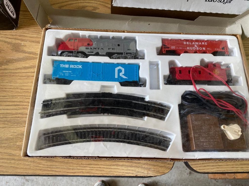 Bachman Diesel Express train Santa Fe in original box