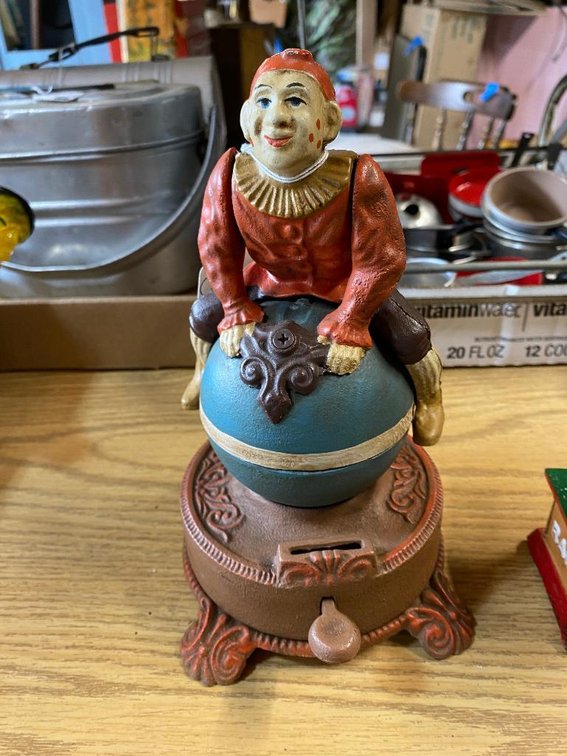 Mechanical clown bank