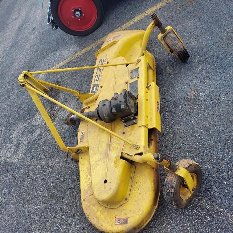 John Deere 272 Finishing Mower