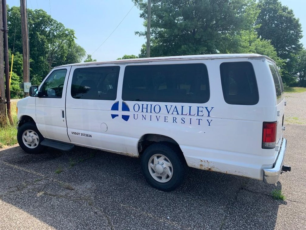 2006 Ford E-350 XLT Superduty 15 Passenger Van