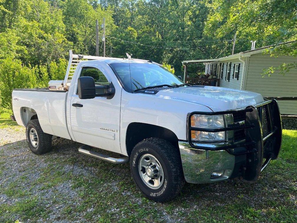 2008 Chevrolet 3/4-ton regular cab pickup truck 4WD