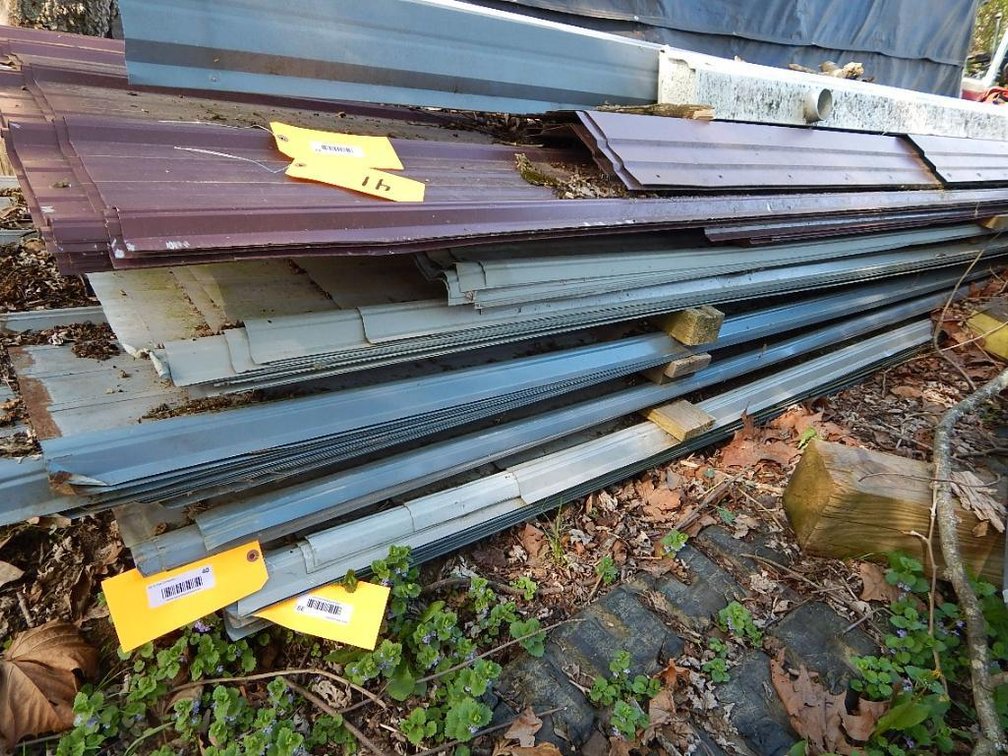 1 Lot of blue/gray tin - APPROX 21'