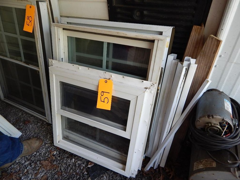 2 Windows  and a smaller window