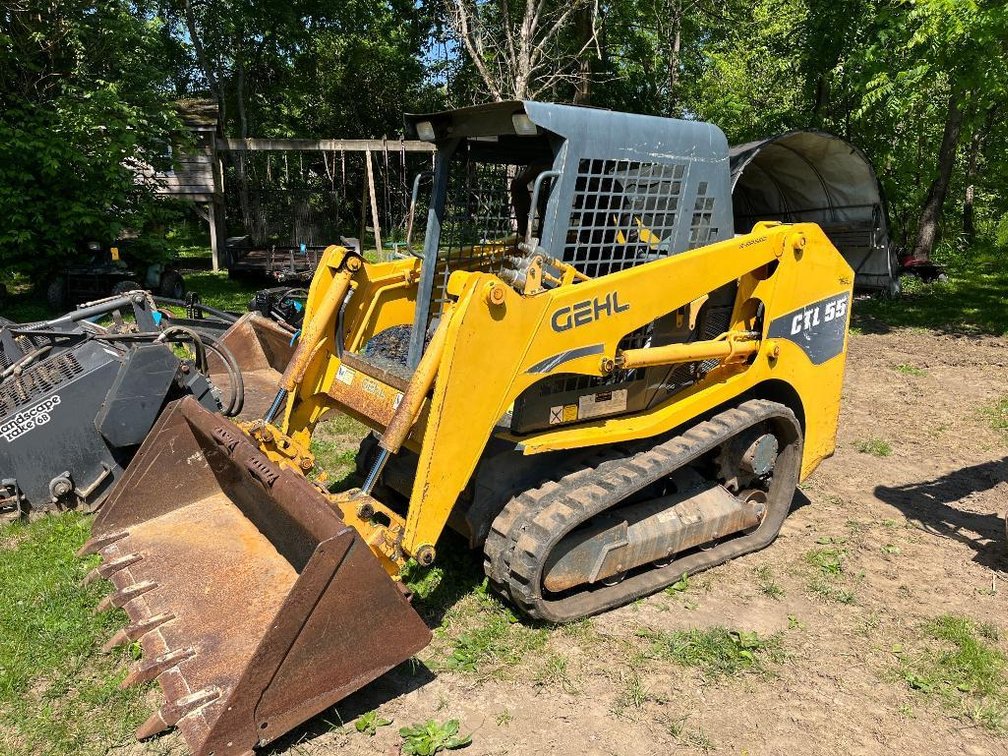 Gehl CTL 55 skid steer w/ tracks