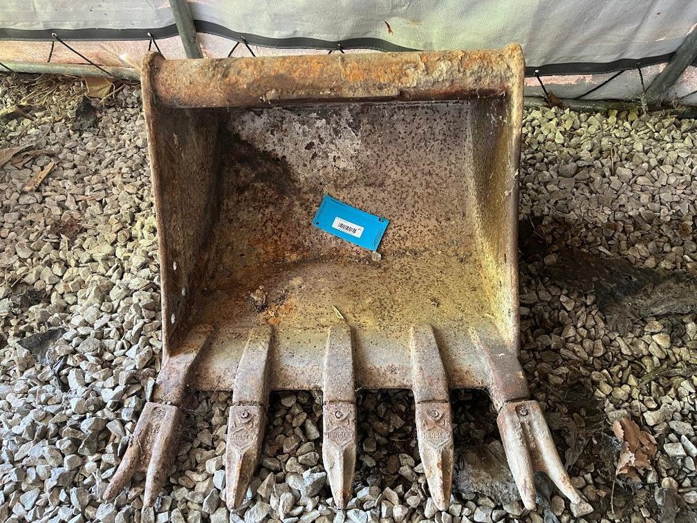 2' Bucket for excavator