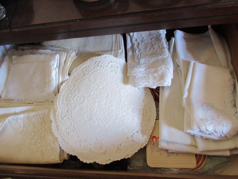 Assorted linens