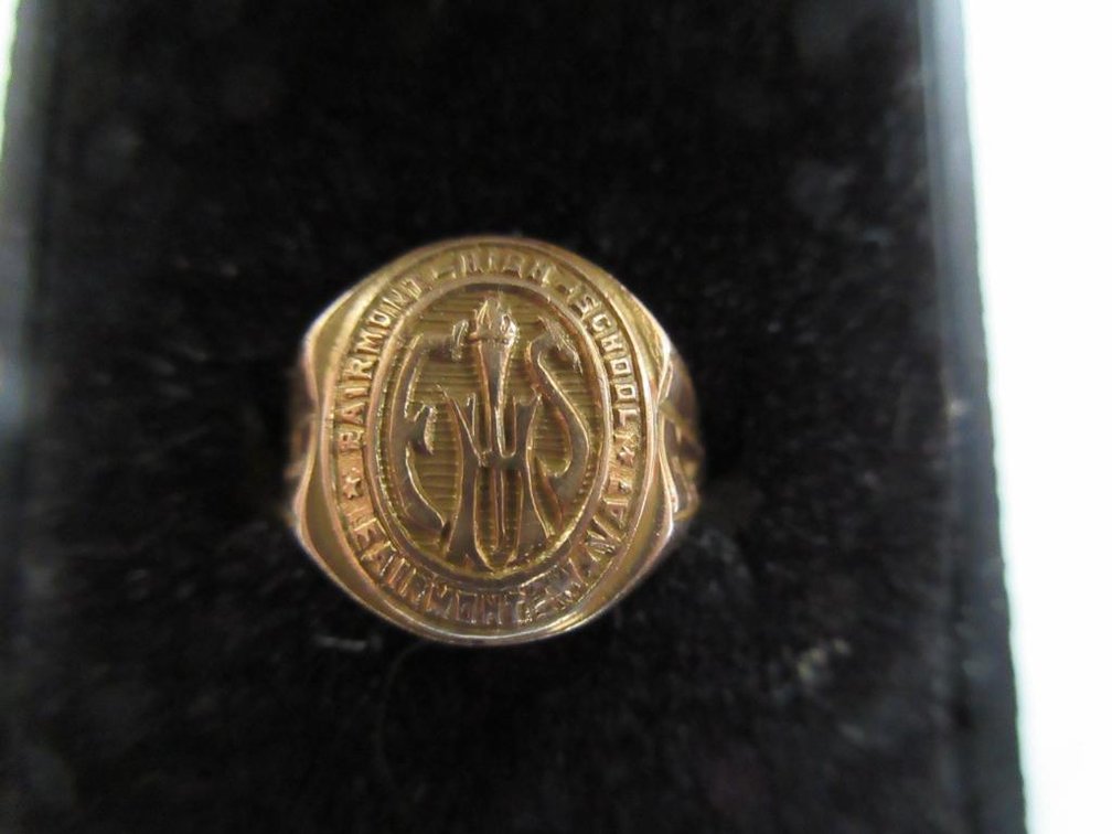 Fairmont Senior High School Class of 1931 10-carat class ring