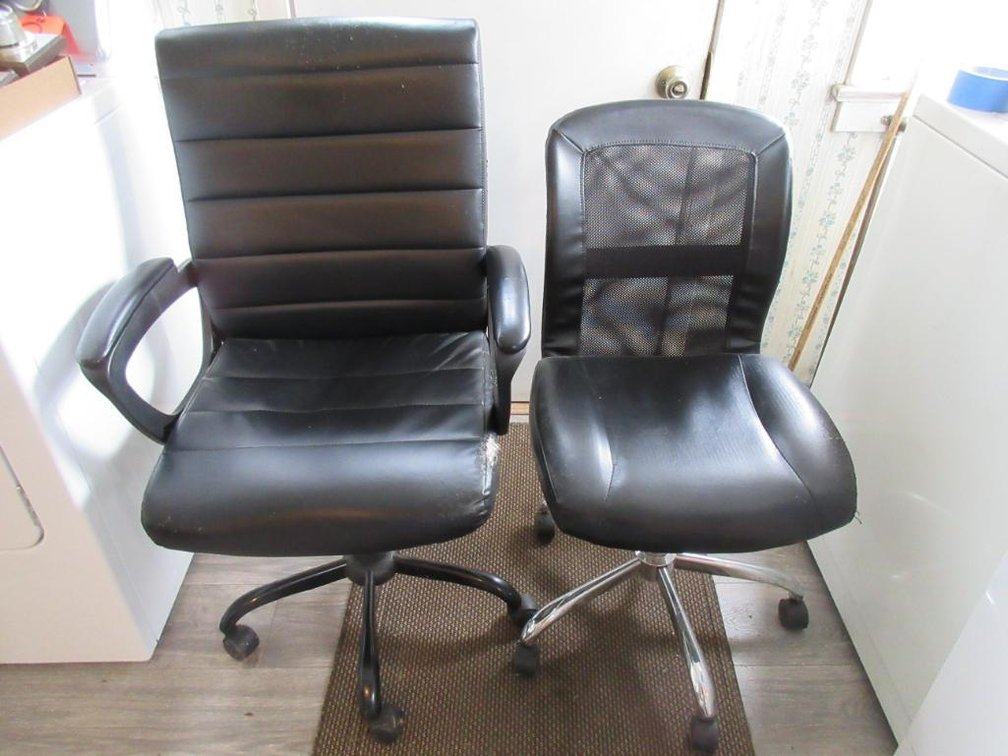 2 Office chairs