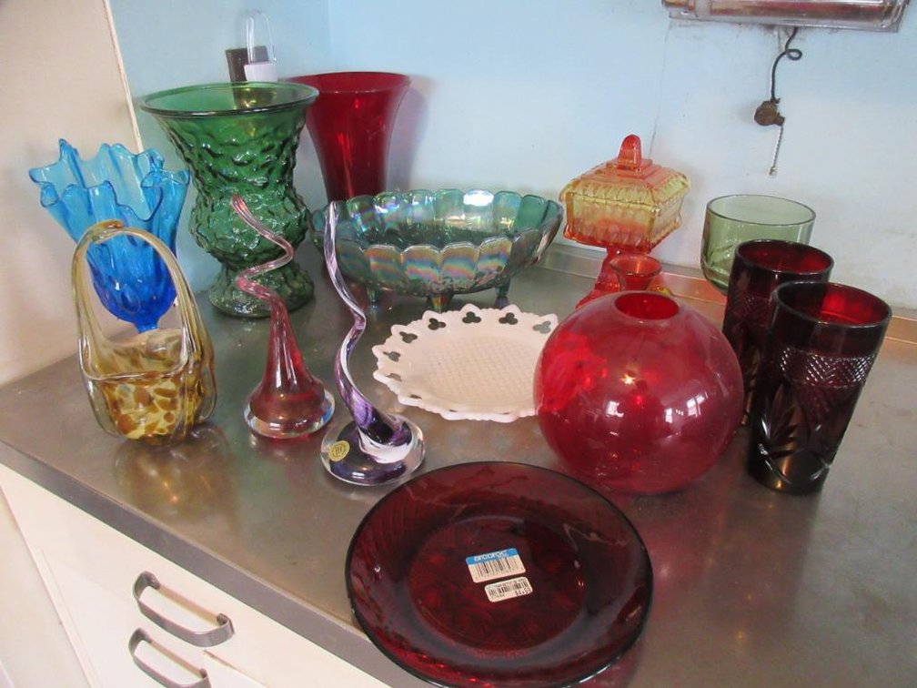 Art glass, Buchanan glass and other glass pieces