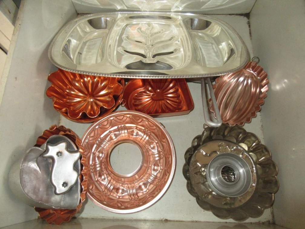 Contents of 5 Drawers and 2 cupboards:  Pots, pans, bakeware