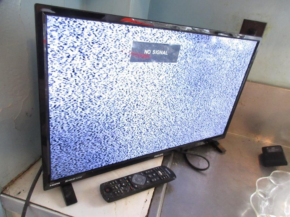 Phillips 24" flatscreen TV