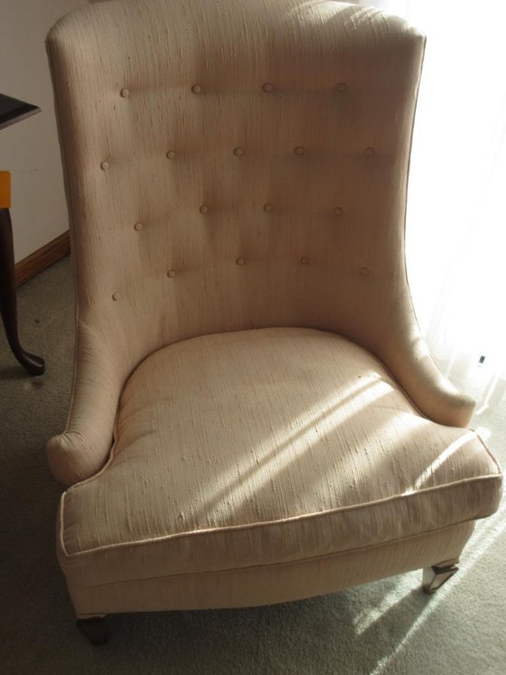 2 peach chairs