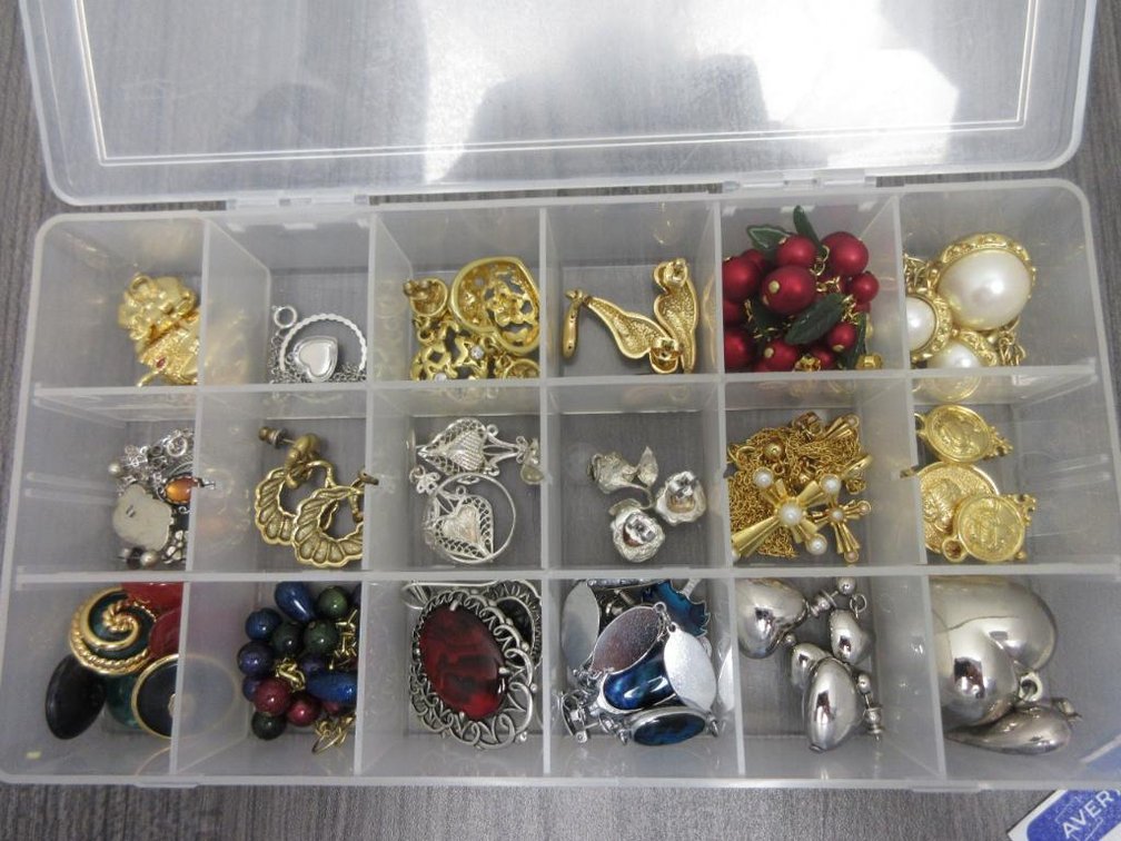 MISC COSTUME JEWELRY