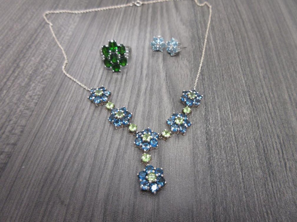 Flower Themed Gem Stone Jewelry in Platinum Over Sterling Silver