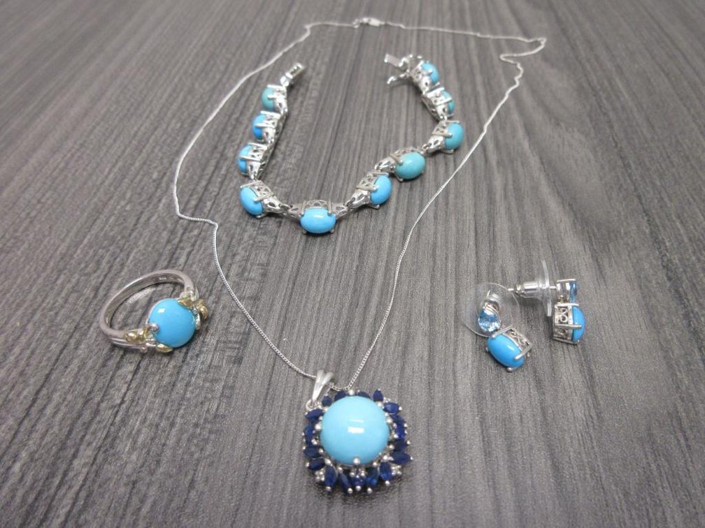 Arizona Sleeping Beauty Turquoise in Platinum Over Sterling Silver