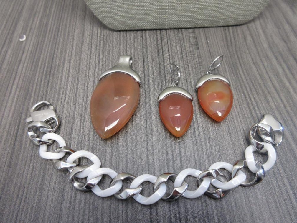 Stainless Steel Earrings Pendant and Bracelet
