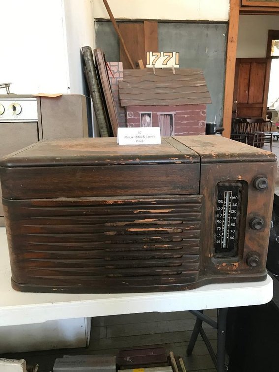 Philco radio & record player