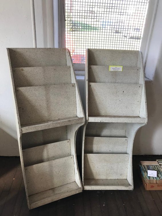 2 Magazine display racks