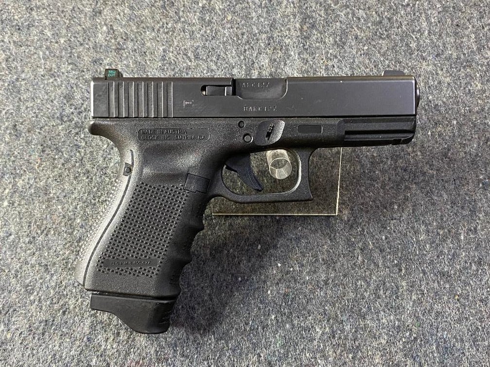 Glock 23 Gen4 .40 S&W | SN: BAKC127