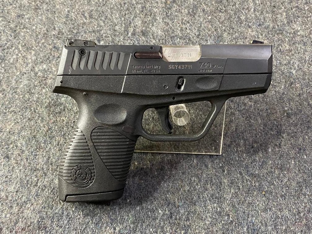 Taurus 740 Slim .40 S&W | SN: SGY43711