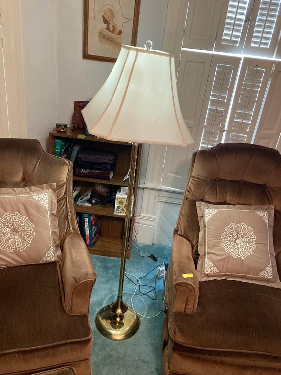 Metal floor lamp 58"
