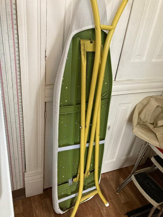 Metal ironing board