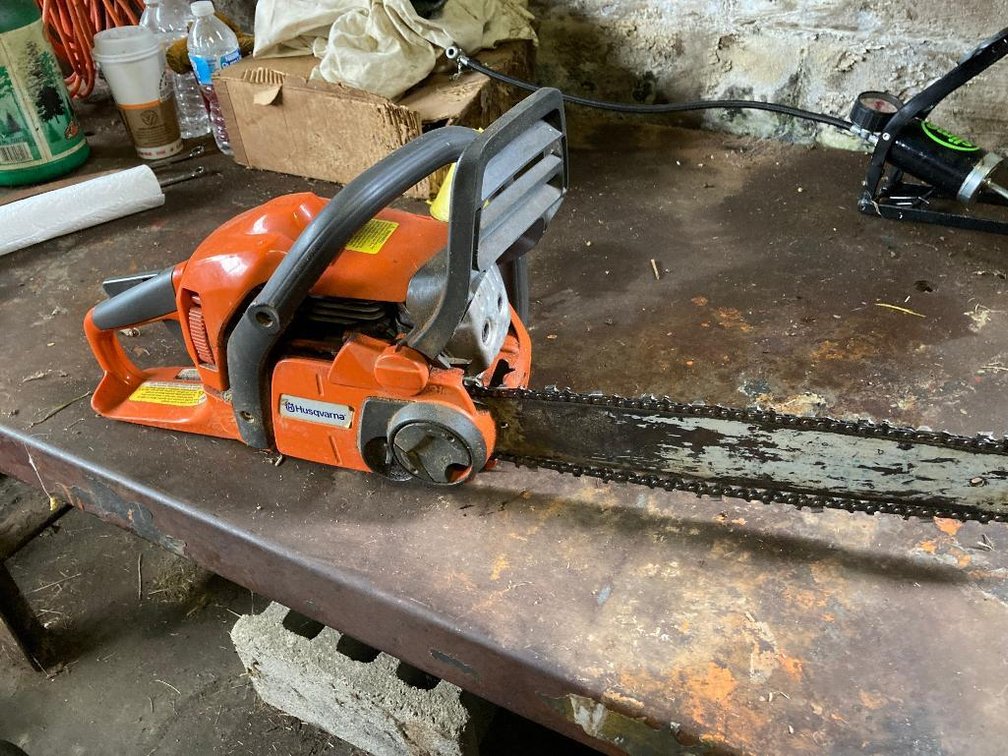 Husqvarna  e-series 440 chain saw
