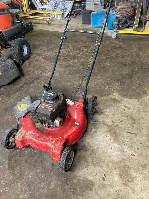 Yard Machines 3.75ho 22" cut push mower