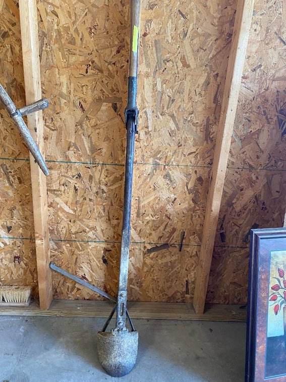 Post hole mechanical shovel