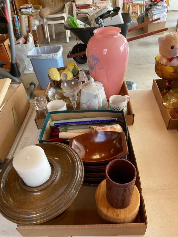 2 lots decorator  candle sticks, vases, etc