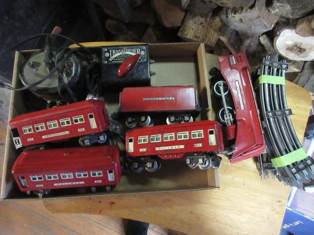 Lionel Commodore Vanderbilt #264-E engine, Pullman passenger car #603, Lionel Lines  Tender #265J, observation caboose #604, some track & 2 transformers