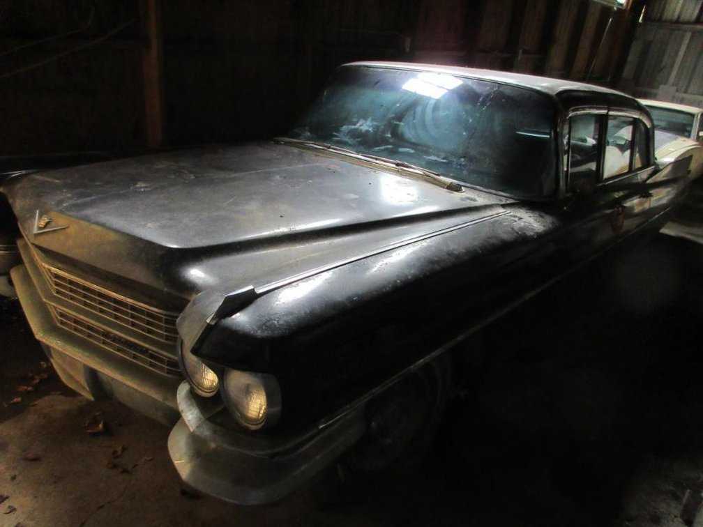 1963 Cadillac 9-passenger Series 75 Limo