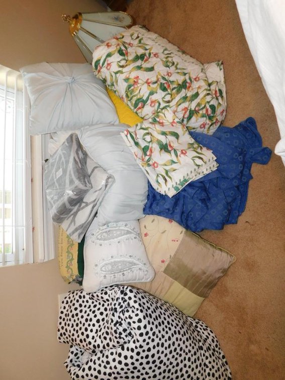 Comforters, pillows & touch lamp