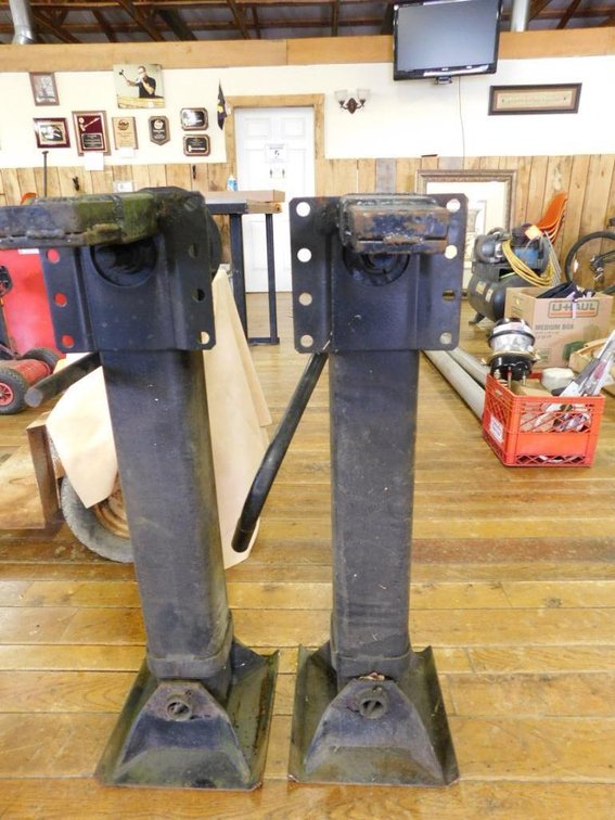 Pair of Holland Mark 5 trailer jacks