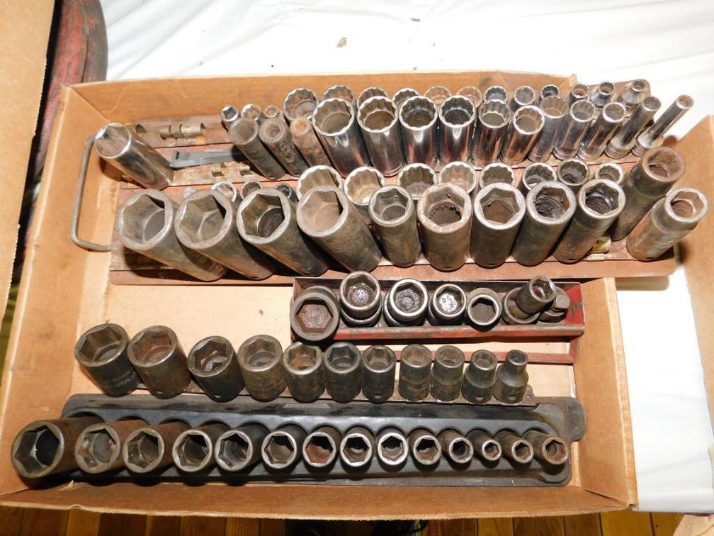 Assortment of imperial & metric sockets - Snap On & other