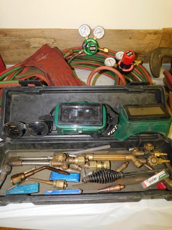 Victor torches, hoses & gauges & torch heads
