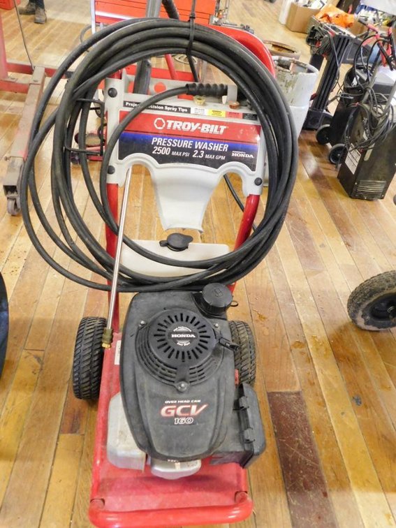 Troy-Bilt pressure washer 2500 max PSI 2.3-gal./minute max w/ Honda GCV160 gas motor