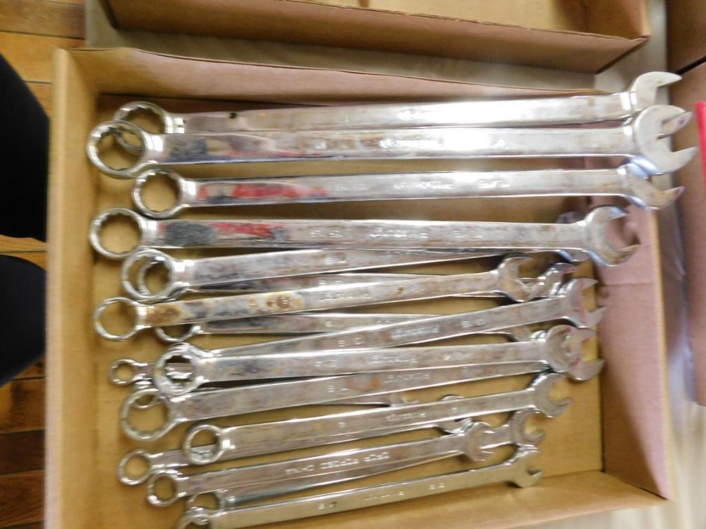 Assortment of various size Pittsburgh drop forged combination wrenches