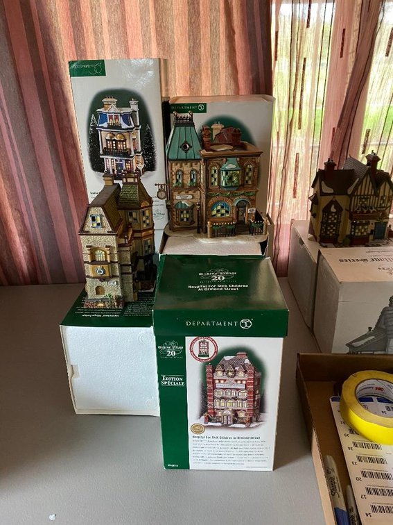 Lot 7 Dept 56 Dickens Village houses, some boxes