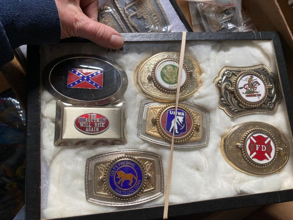 Lot 7 metal belt buckles