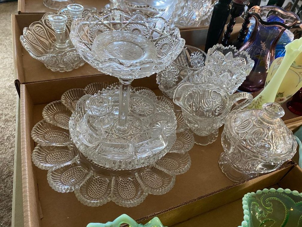 Lot clear glass: compote, covered bowls, egg plate, etc