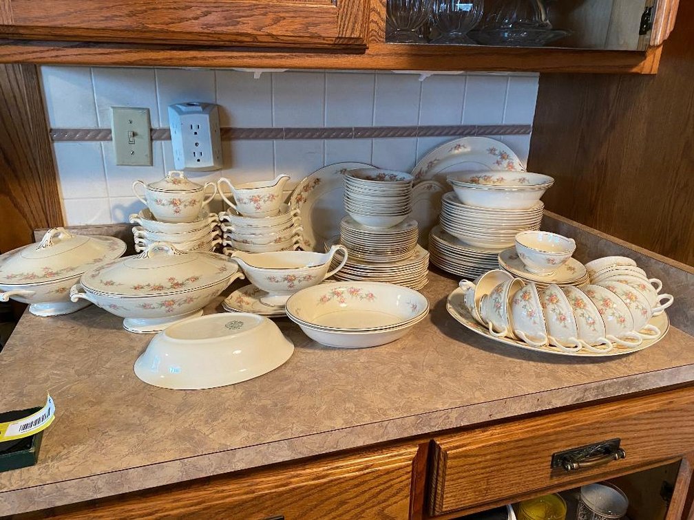 Set Homer Laughlin Eggshell Georgian dinnerware