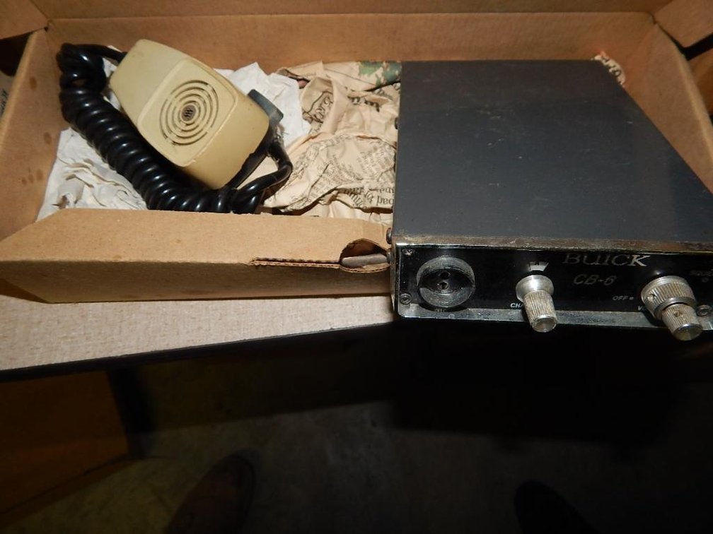 Buick CB radio (CBG)