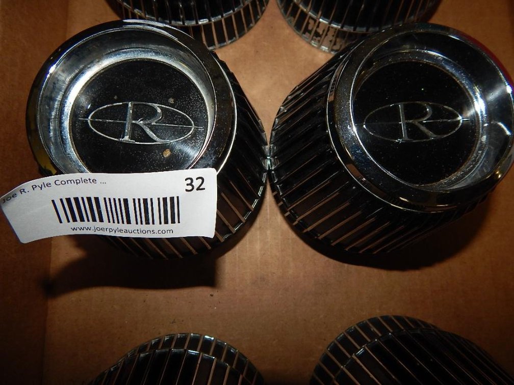 Buick Riviera center caps (4 of them)