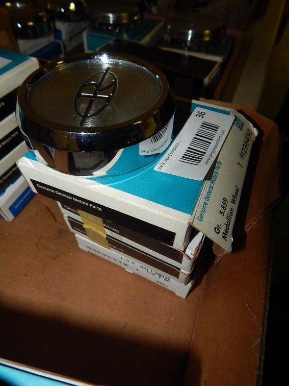 4 Riviera hub caps centers (new in box)