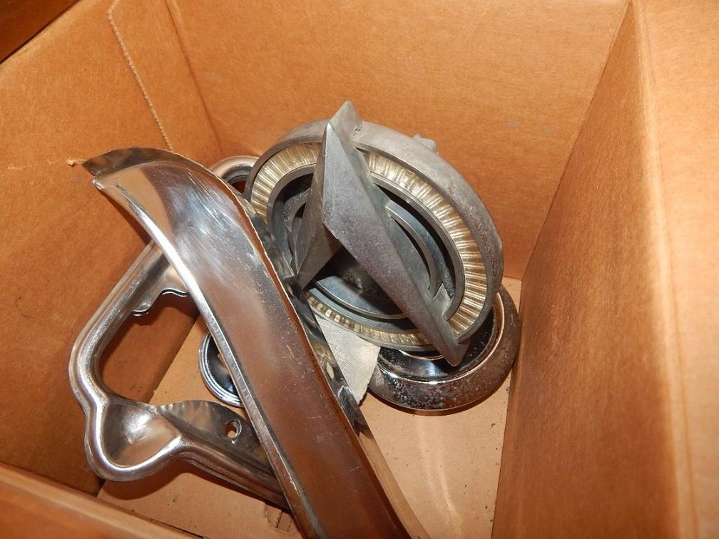Oldsmobile emblems