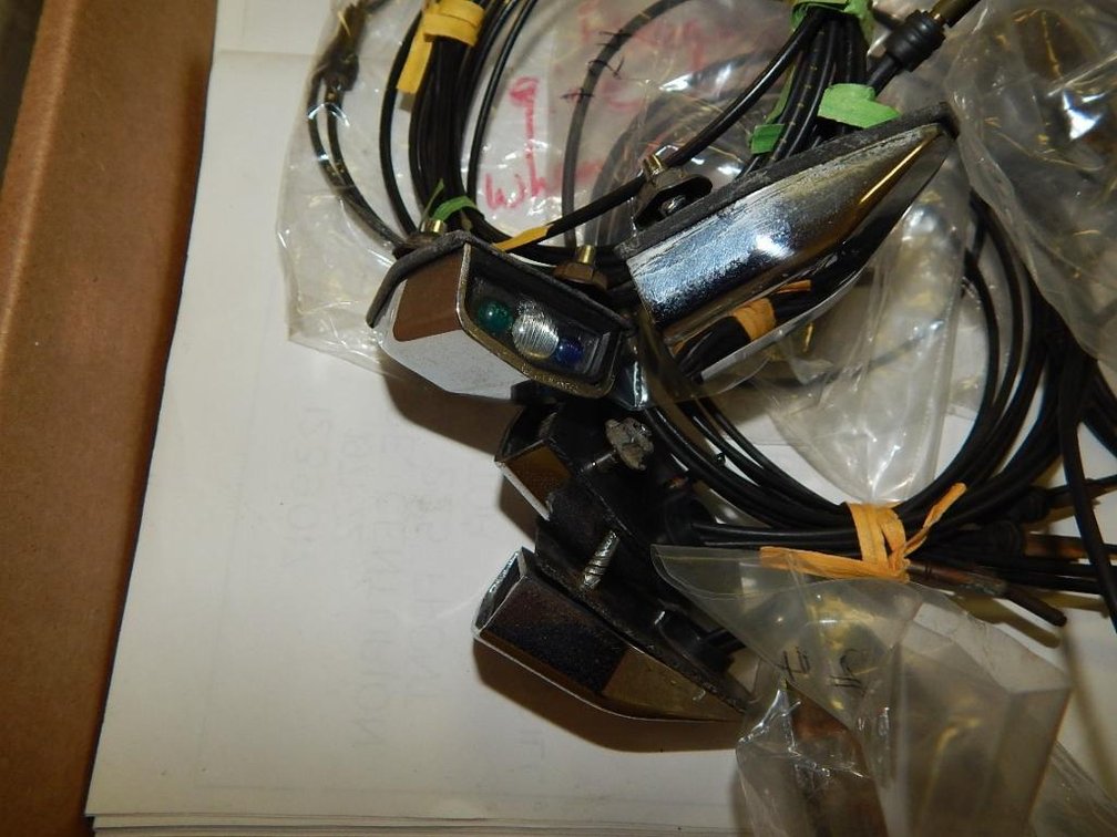 Fender mount indicator lights (for Buick)